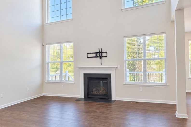 Photo 6 of 39 of 13409 Maymount Dr, Culpeper, VA