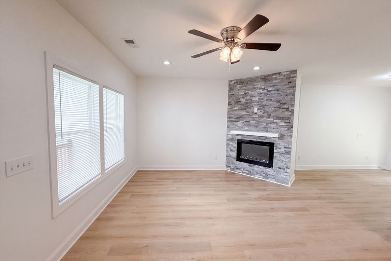Photo 6 of 20 of 145 Pond Oak Ln, Columbia, SC