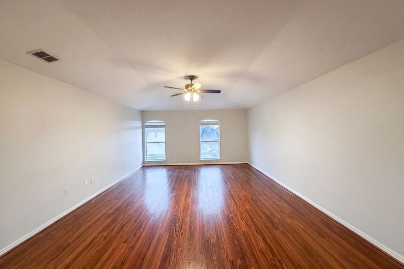Photo 11 of 26 of 3312 White Blossom Ln, Clermont, FL