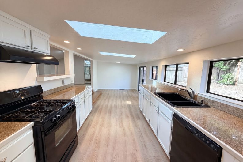Photo 18 of 30 of 155 Estates Dr, Ben Lomond, CA