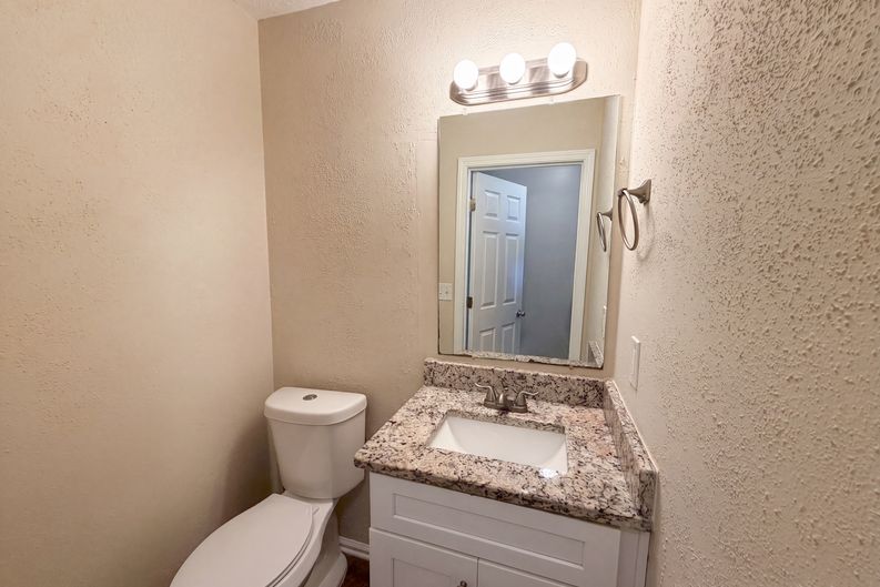 Photo 16 of 23 of 4078 Tara Ct, Loganville, GA