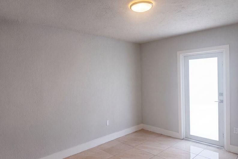 Photo 17 of 22 of 6200 SW 109th Ave, Miami, FL