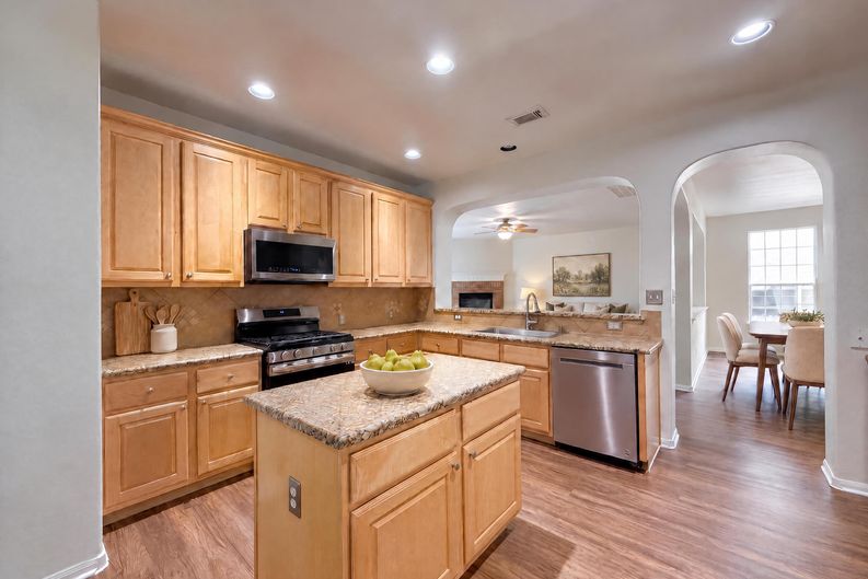 Photo 15 of 36 of 2404 Danciger Ln, Cedar Park, TX