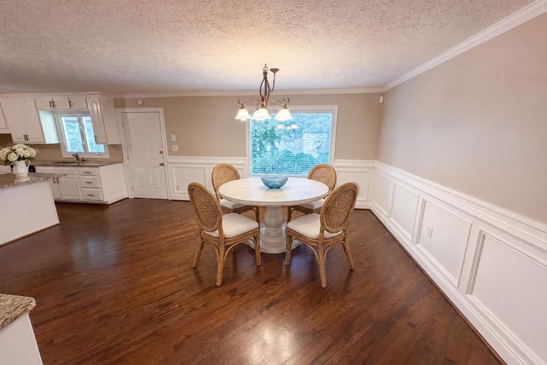 Photo 8 of 26 of 6257 N Summers Cir, Douglasville, GA