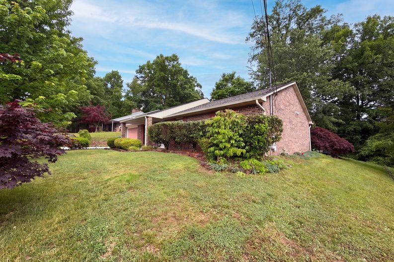 Photo 21 of 22 of 6020 Morning Glory Pl, Knoxville, TN