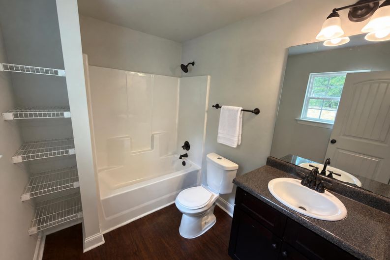 Photo 13 of 17 of 1411 Foxbrook Cir, Lancaster, SC
