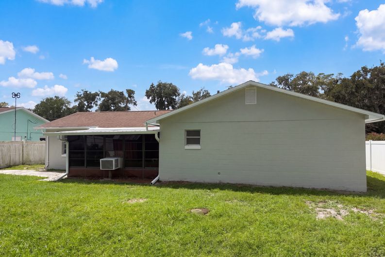 Photo 18 of 19 of 108 Camino Cir, Ormond Beach, FL