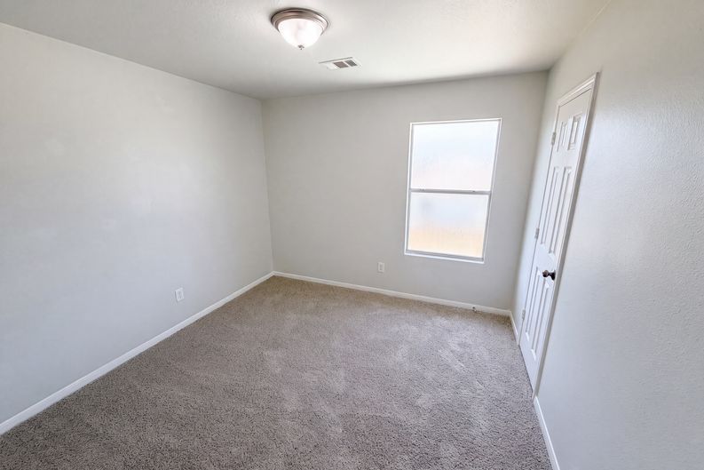 Photo 19 of 26 of 7327 Fox Hall Ln, Humble, TX
