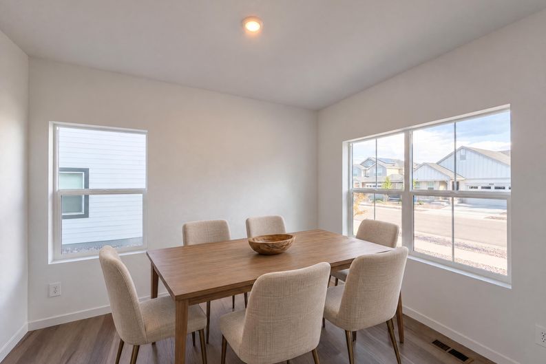 Photo 6 of 18 of 4043 Shirley Dr, Johnstown, CO
