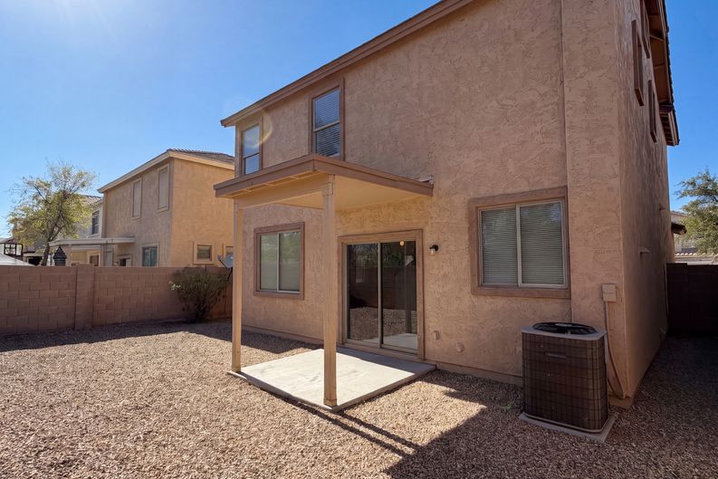 Photo 5 of 24 of 17533 W Mandalay Ln, Surprise, AZ