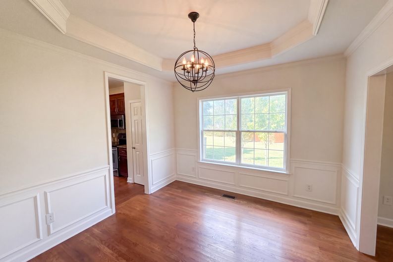 Photo 7 of 31 of 3017 Farmville Cir, Spring Hill, TN