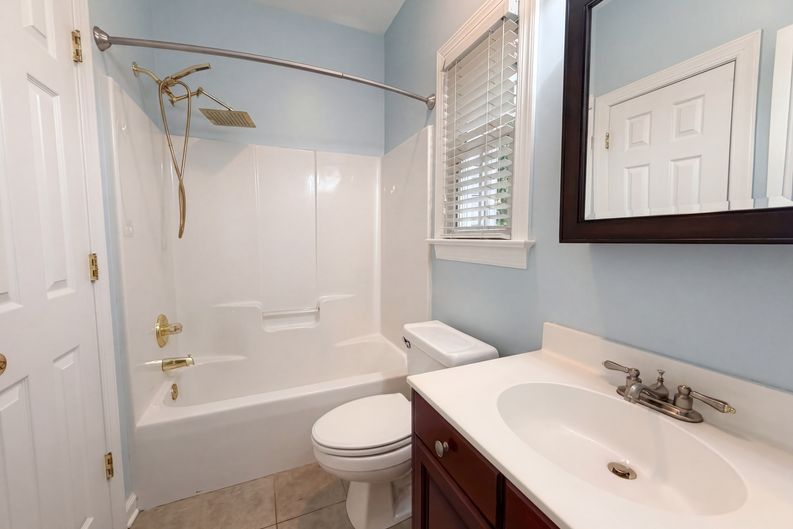 Photo 13 of 18 of 12341 Willingdon Rd, Huntersville, NC