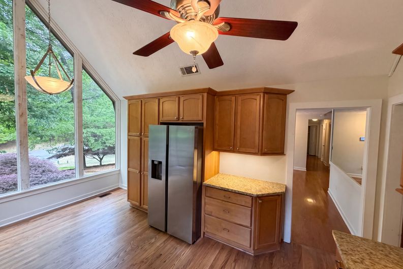 Photo 7 of 53 of 4958 Scotts Creek Trl, Peachtree Corners, GA
