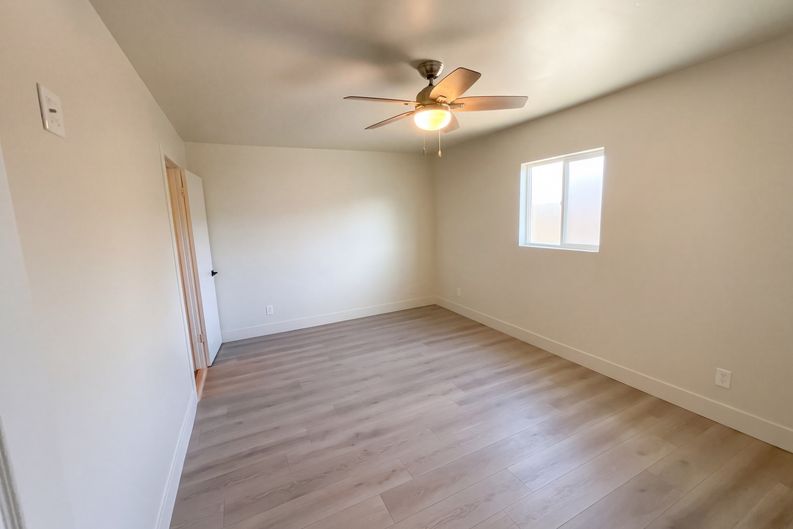 Photo 14 of 23 of 4253 E Vineyard Rd, Phoenix, AZ