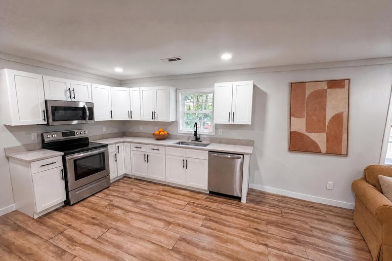 Photo 8 of 22 of 1313 Eastbrook Rd SE, Dalton, GA