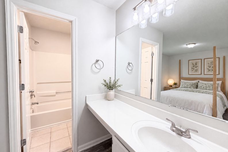 Photo 13 of 18 of 8822 Hunter Green Ln, Charlotte, NC