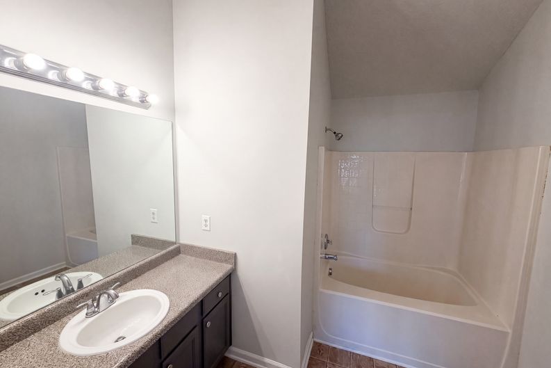 Photo 12 of 20 of 7553 Rutgers Cir, Fairburn, GA