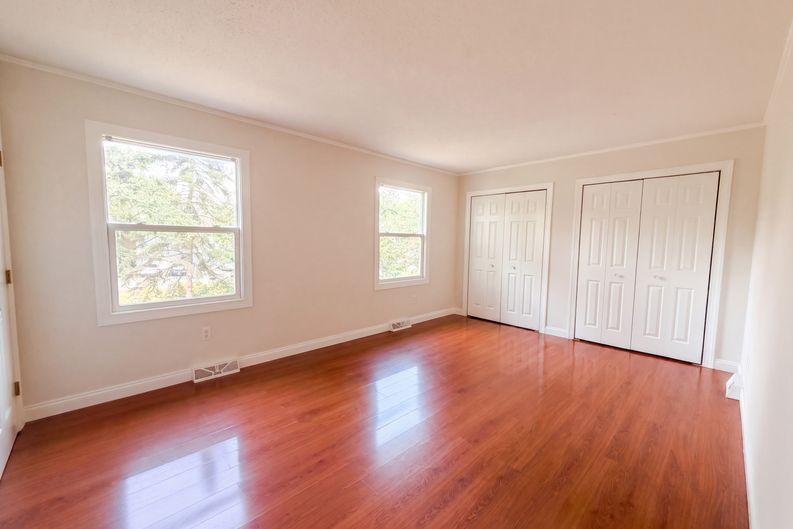 Photo 4 of 23 of 868 Wescott Sq, Eagan, MN