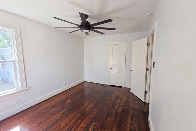 Photo 9 of 18 of 1401 E 9th St, Anniston, AL