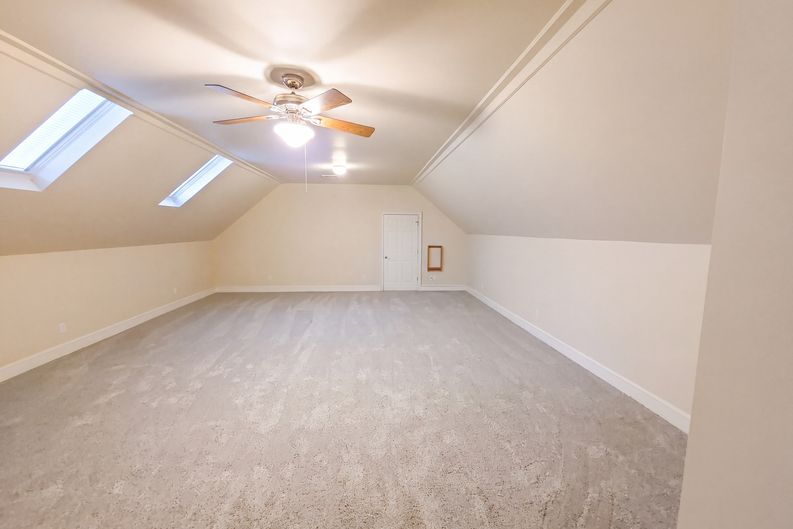 Photo 13 of 21 of 2109 Cumberland Ln, Albany, GA