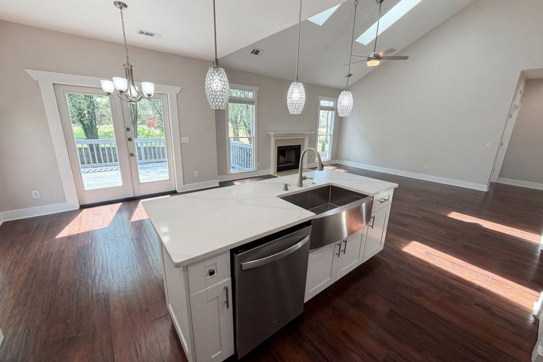 Photo 33 of 44 of 4000 Amberley Ln, Marietta, GA