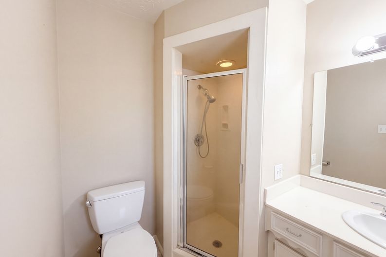 Photo 17 of 29 of 11819 Amblewood Dr, Meadows Place, TX