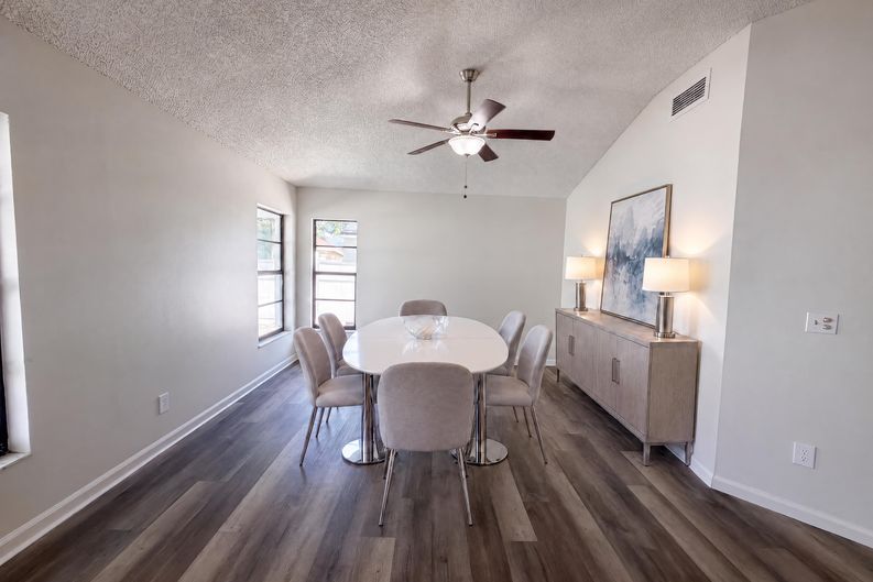 Photo 7 of 17 of 9507 Letterstone Ct, Tampa, FL