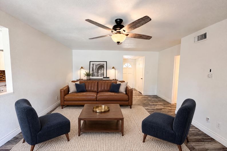 Photo 11 of 31 of 1422 Oakmont Dr, Roseville, CA