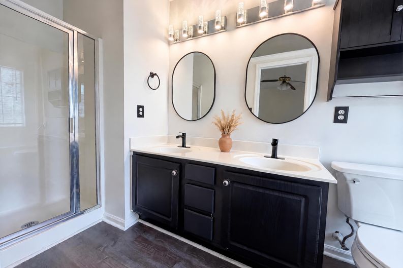 Photo 6 of 16 of 12525 Panthersville Dr, Charlotte, NC
