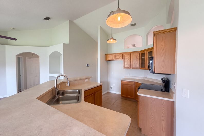 Photo 7 of 25 of 2062 Dalton Ave, Deltona, FL