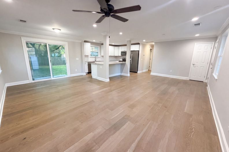 Photo 17 of 19 of 2697 Louise Dr, North Charleston, SC