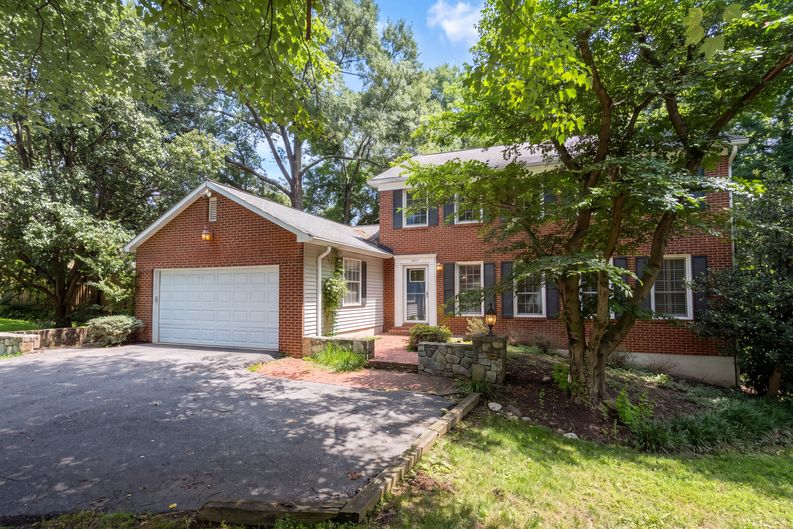 Photo 51 of 66 of 4819 Powell Rd, Fairfax, VA