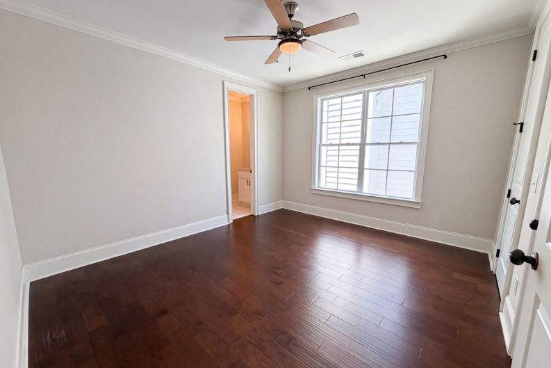 Photo 14 of 36 of 1901 Parrish Dr, Columbia, SC