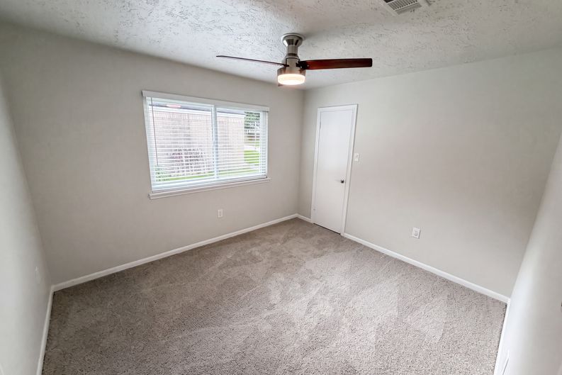 Photo 14 of 26 of 14923 Aspen Hills Dr, Houston, TX