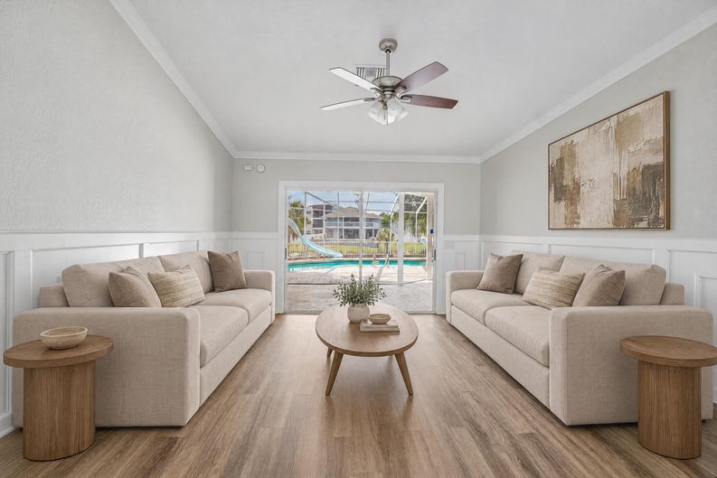 Photo 16 of 63 of 5609 Executive Dr, New Port Richey, FL