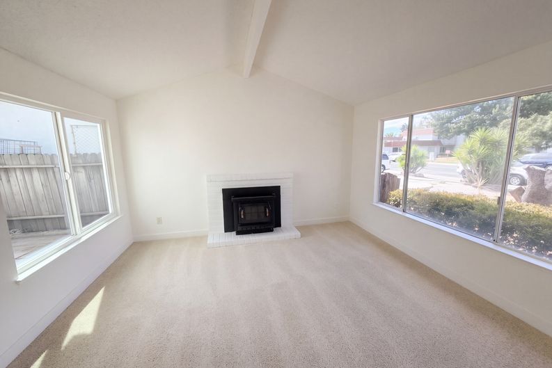 Photo 3 of 22 of 6300 Seyferth Way, Sacramento, CA