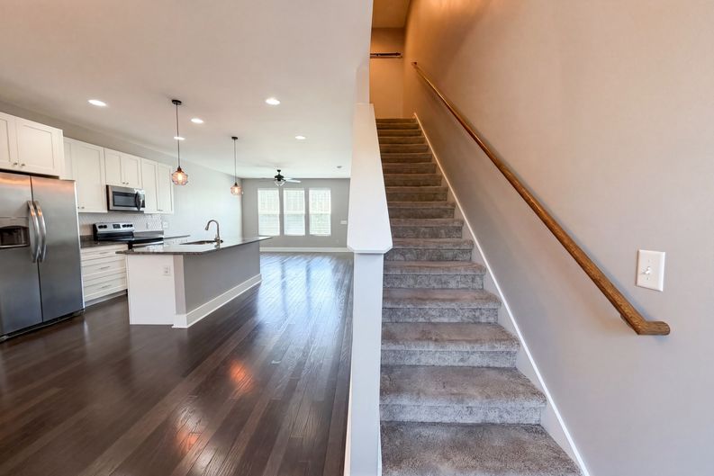 Photo 7 of 19 of 227A Hillcrest Dr, Madison, TN