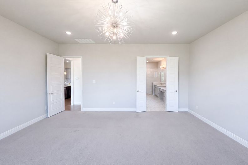 Photo 4 of 26 of 7592 Sanctuary Dr, Frisco, TX