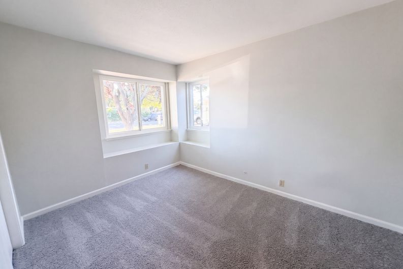 Photo 13 of 25 of 3525 Astral Dr, Sacramento, CA
