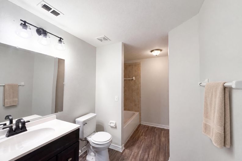 Photo 14 of 20 of 705 5th St, Wildwood, FL