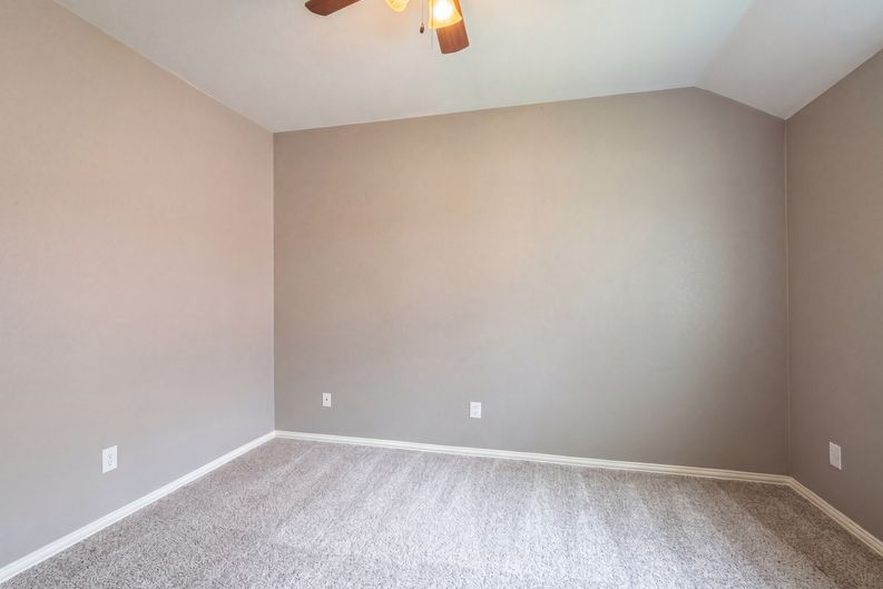 Photo 12 of 17 of 1441 Forest Oaks Ct, Frisco, TX