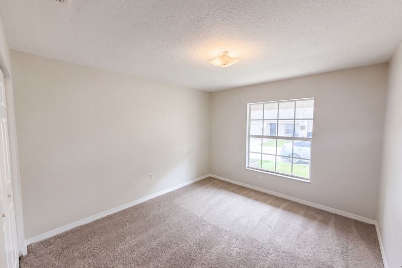 Photo 14 of 27 of 37209 Grassy Hill Ln, Dade City, FL