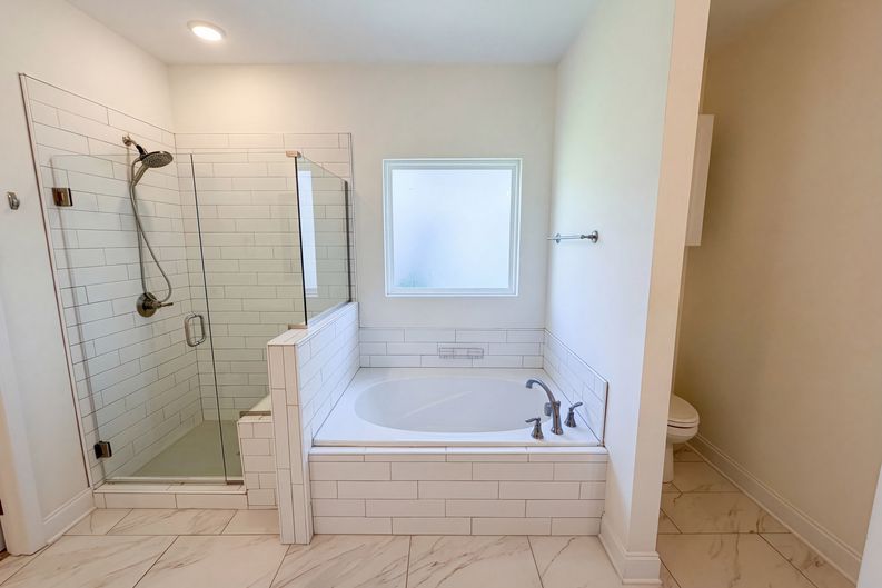 Photo 22 of 44 of 2714 Green Ash Ln, Knoxville, TN