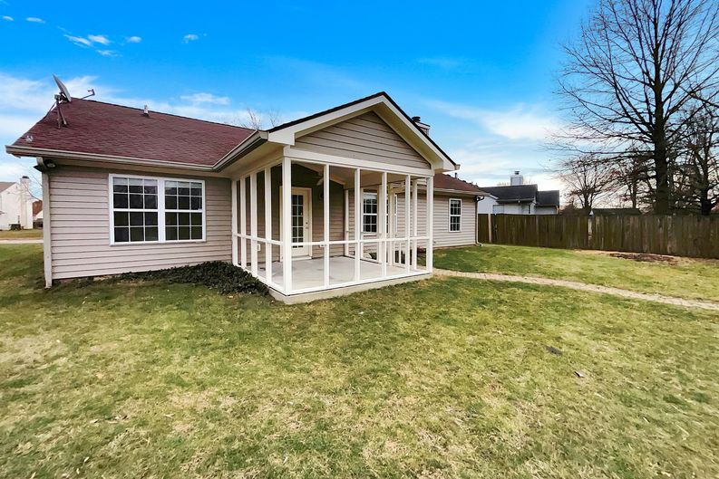 Photo 22 of 24 of 6614 Sparrowood Dr, Indianapolis, IN
