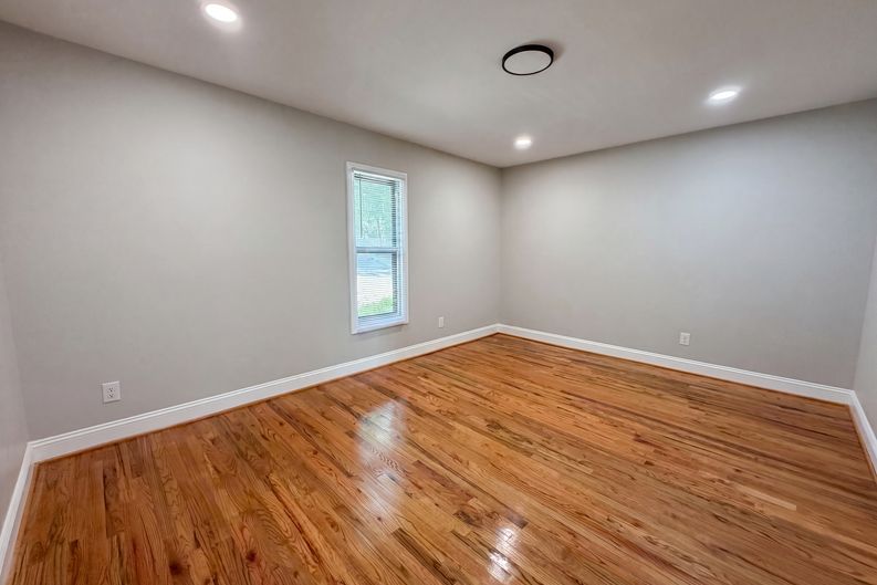 Photo 9 of 27 of 2801 Shades Crest Rd, Vestavia Hills, AL