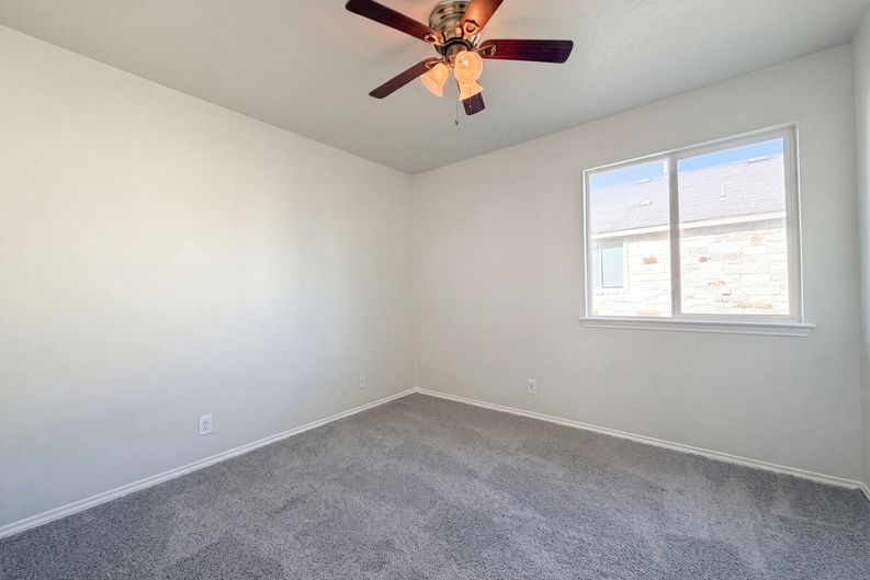 Photo 15 of 16 of 2886 Oakbranch Rdg, New Braunfels, TX