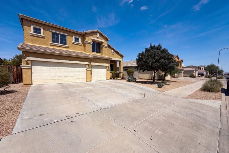 Photo 34 of 39 of 7428 S 15th Dr, Phoenix, AZ