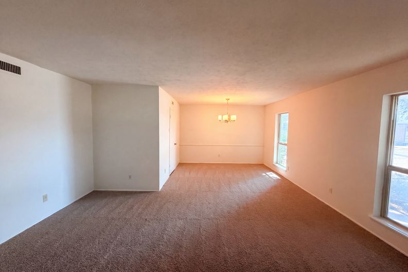 Photo 6 of 18 of 2602 Emberwood Dr, Garland, TX