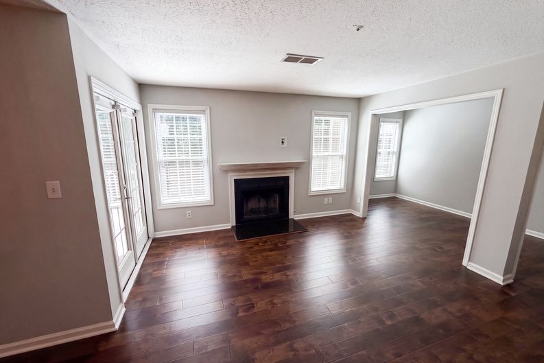 Photo 6 of 32 of 2090 River Heights Walk SE, Marietta, GA