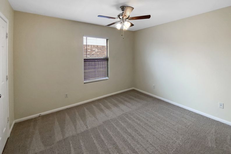 Photo 12 of 16 of 5202 Oster Dr, Killeen, TX